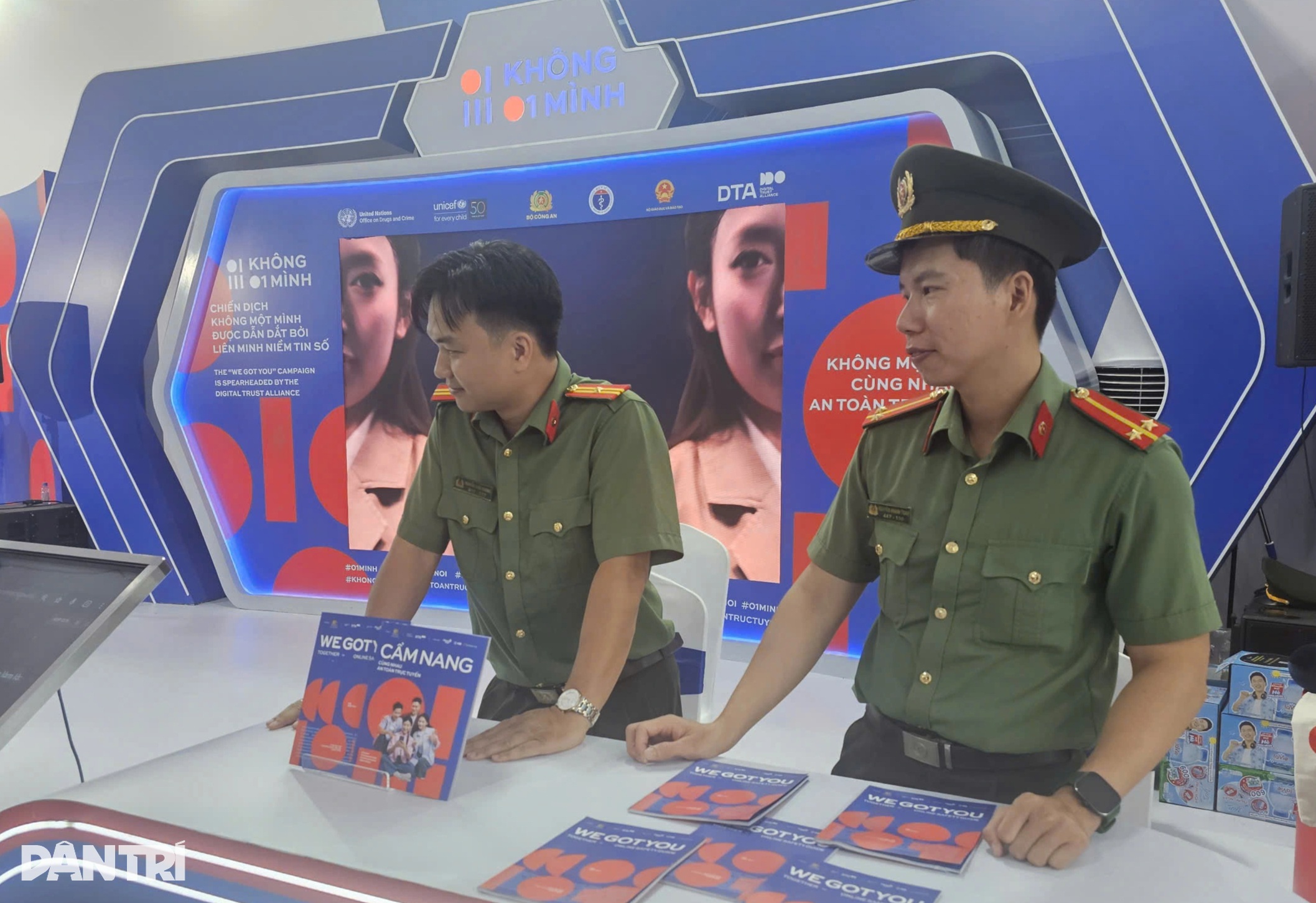 Thuật toán giả mạo, bắt cóc online và bài học cảnh giác trên phố đi bộ Nguyễn Huệ - 3