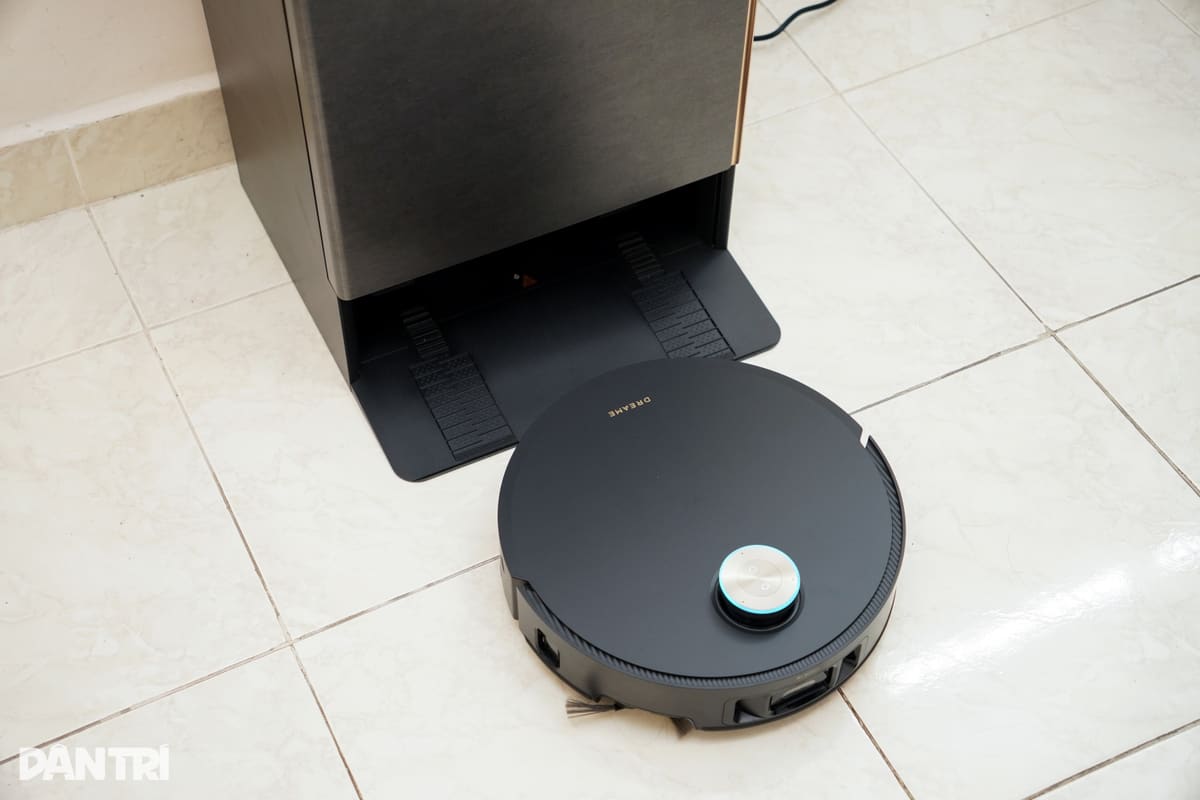 Người Việt chi hàng trăm tỷ đồng để mua robot hút bụi, máy lau nhà