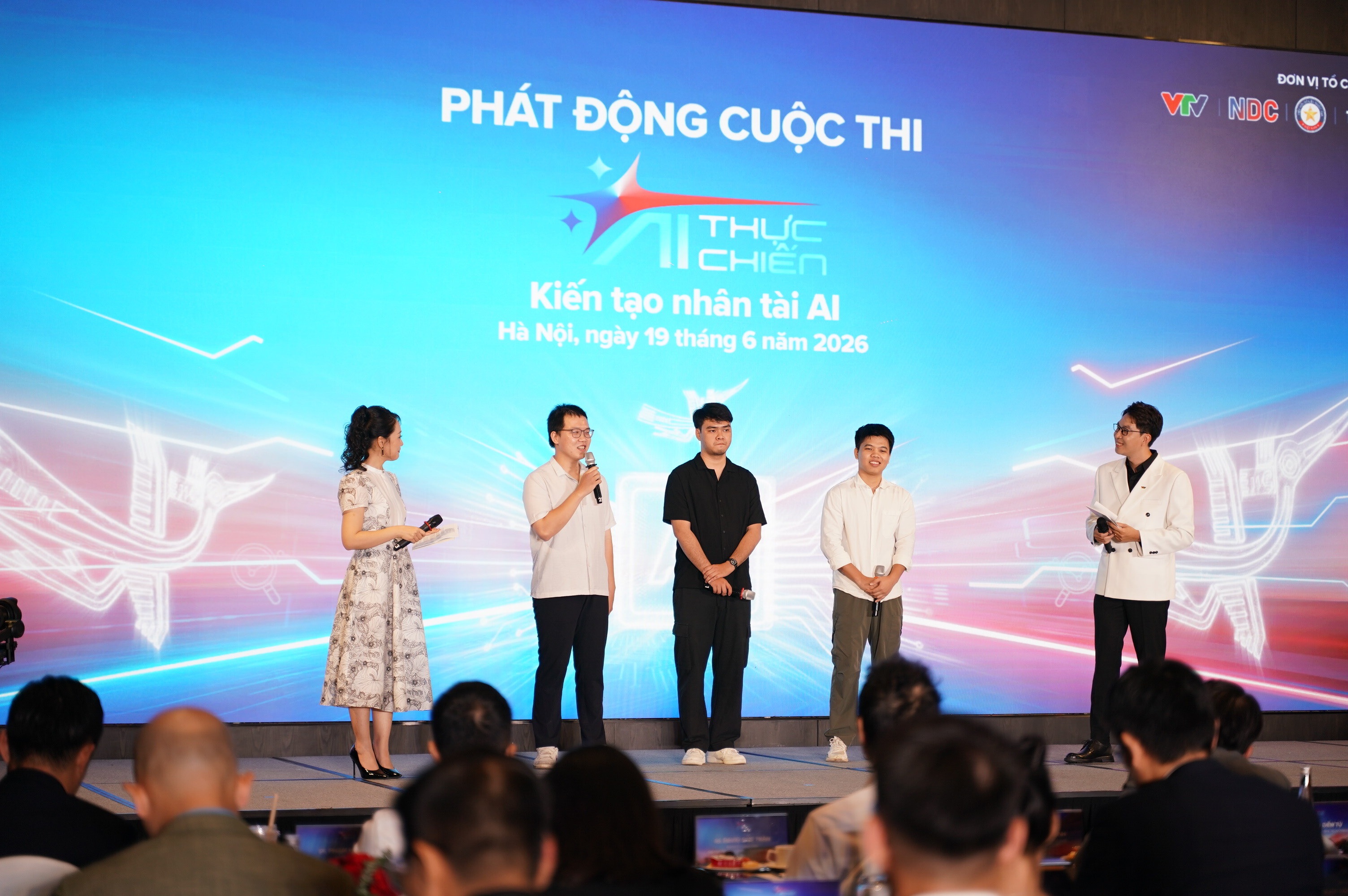 AI Thực chiến 2026: Tìm kiếm tài năng làm chủ dữ liệu
