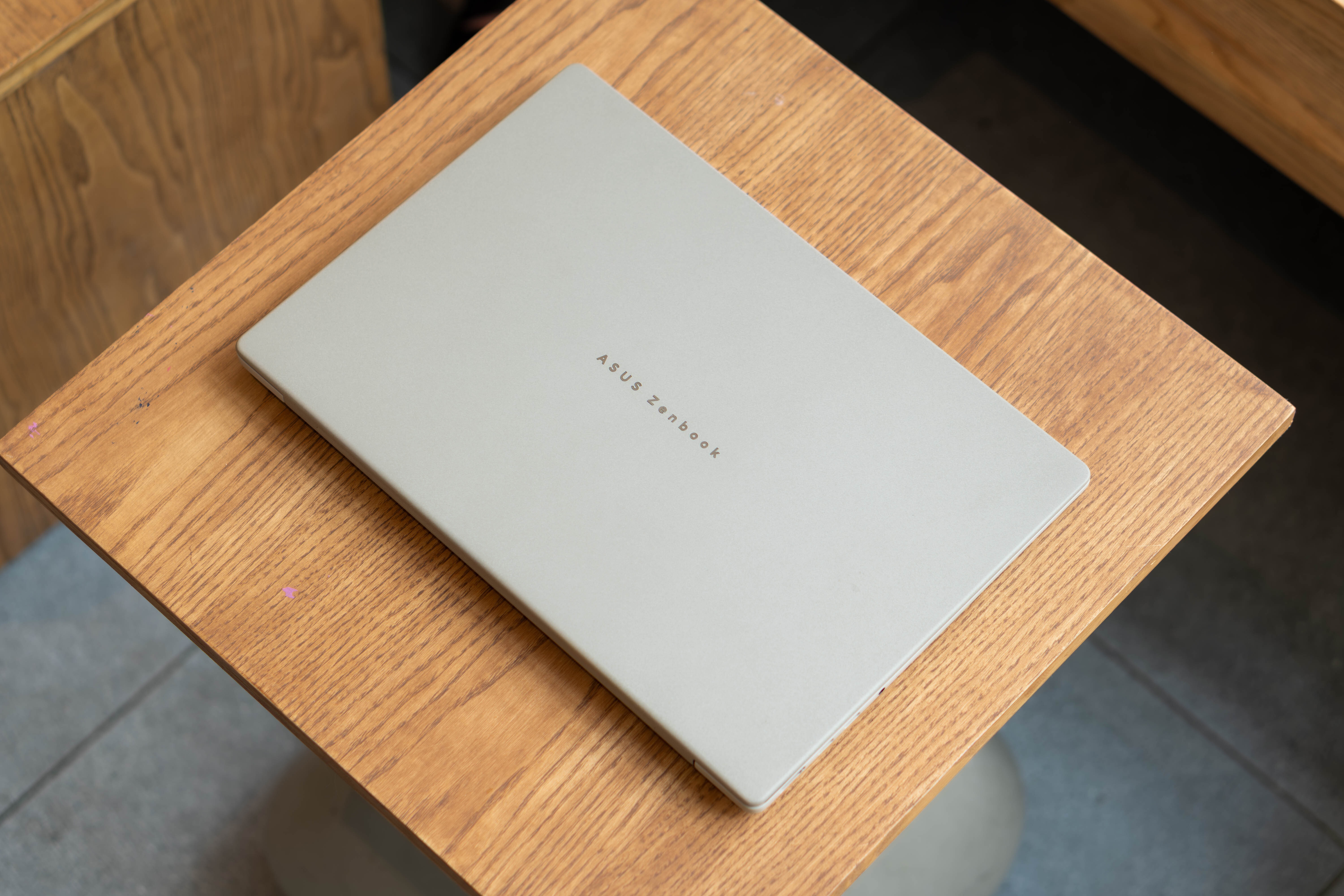 ASUS Zenbook A14: Laptop mỏng nhẹ cho kỷ nguyên AI