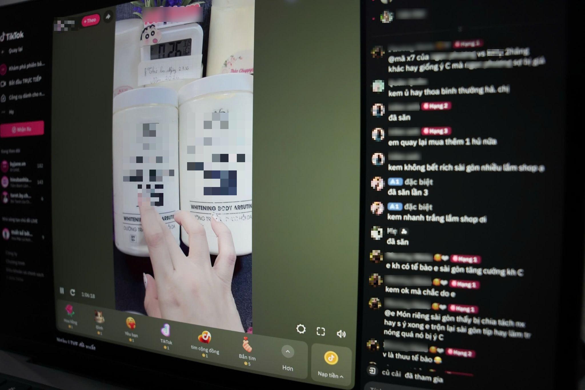 Hở hang, cờ bạc: Hàng loạt chiêu trò phản cảm trong livestream bán hàng - 3