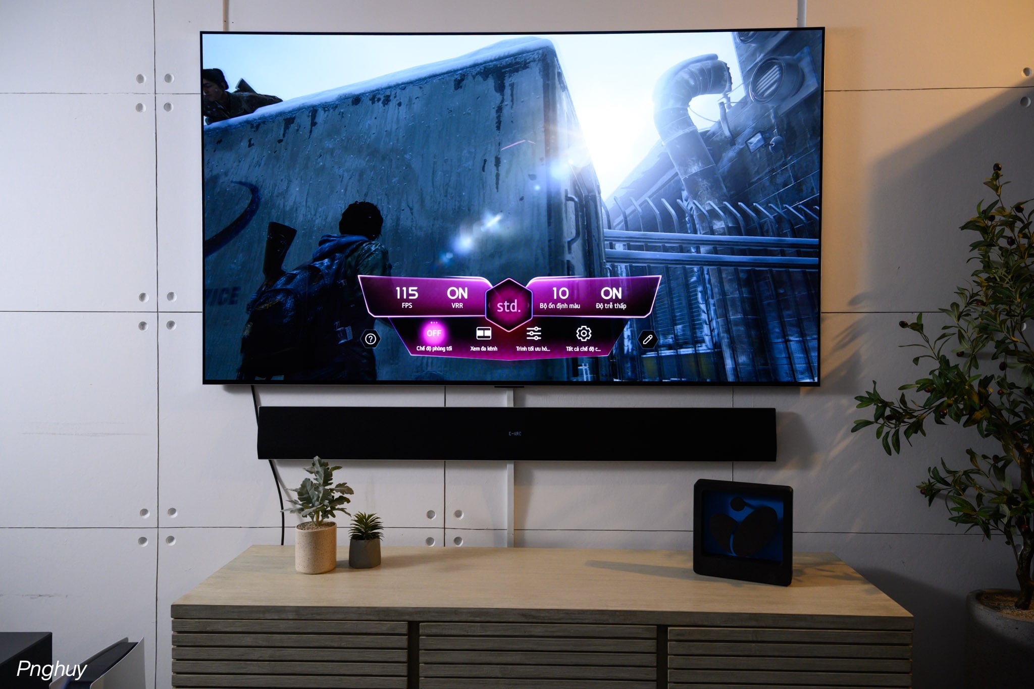 tinhte-huy-tren-tay-tv-LG-OLED-AI-evo-G5-51.jpg