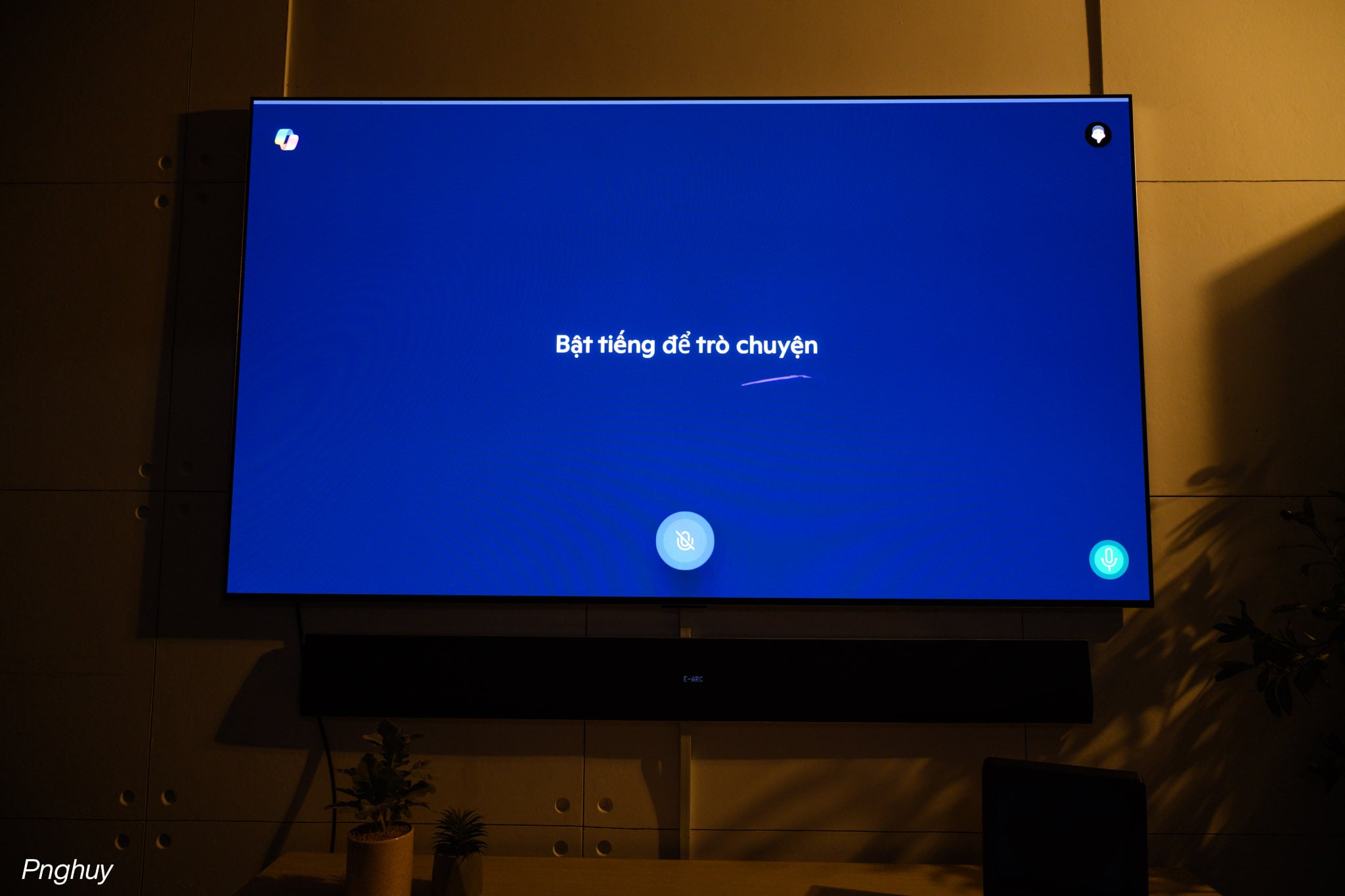 tinhte-huy-tren-tay-tv-LG-OLED-AI-evo-G5-25.jpg