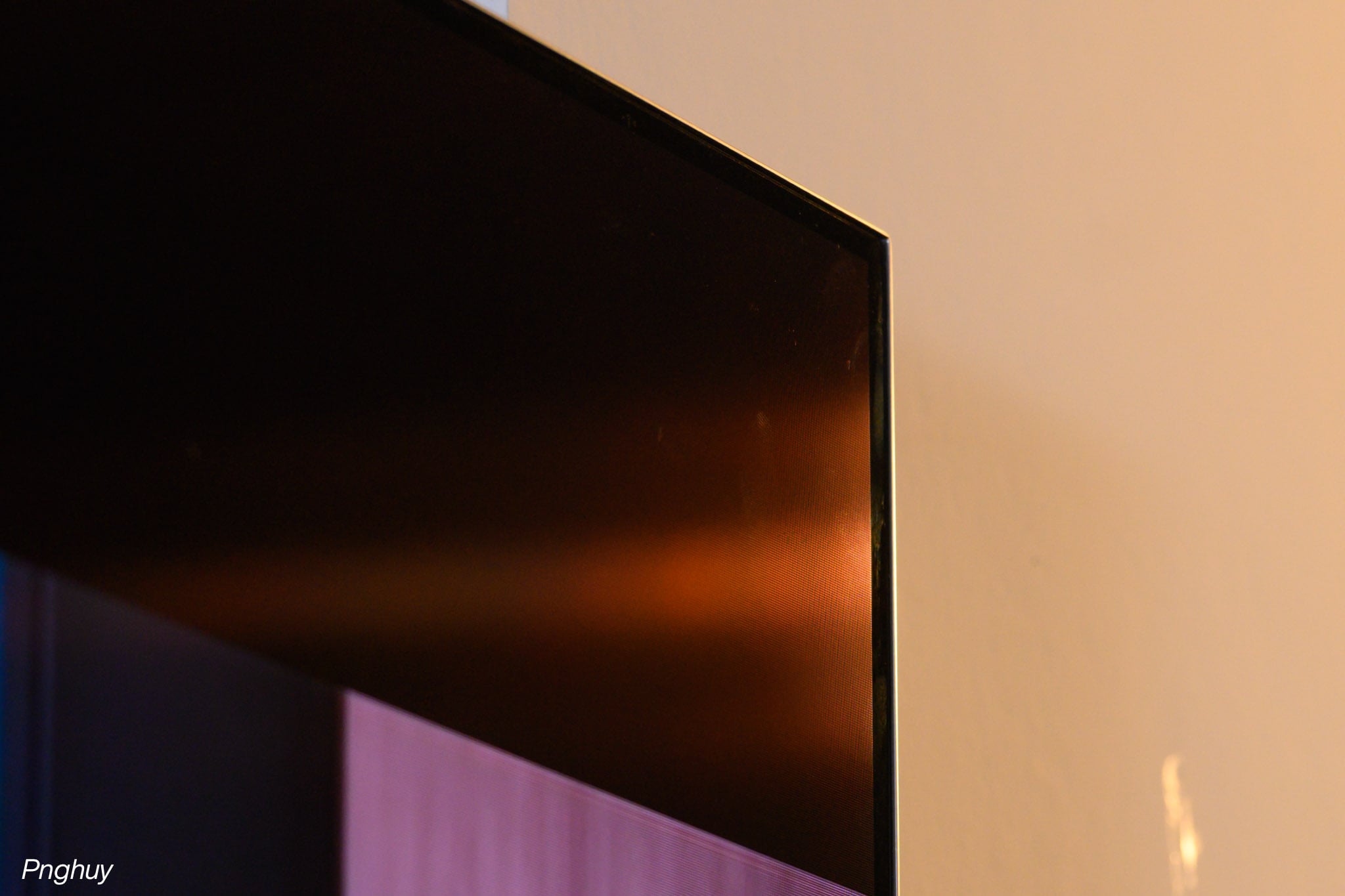 tinhte-huy-tren-tay-tv-LG-OLED-AI-evo-G5-05.jpg