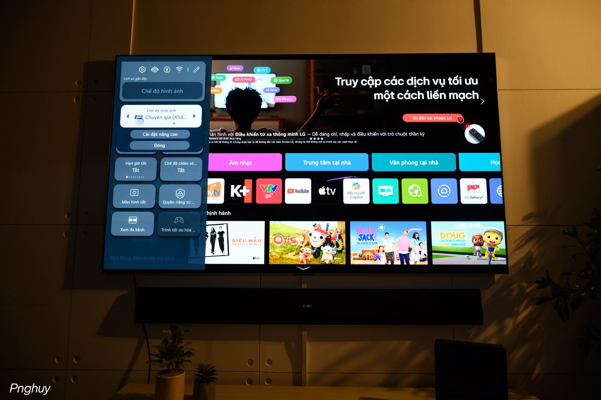 tinhte-huy-tren-tay-tv-LG-OLED-AI-evo-G5-36.jpg