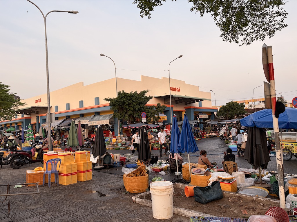 chợ cá Hà Tiên.JPG