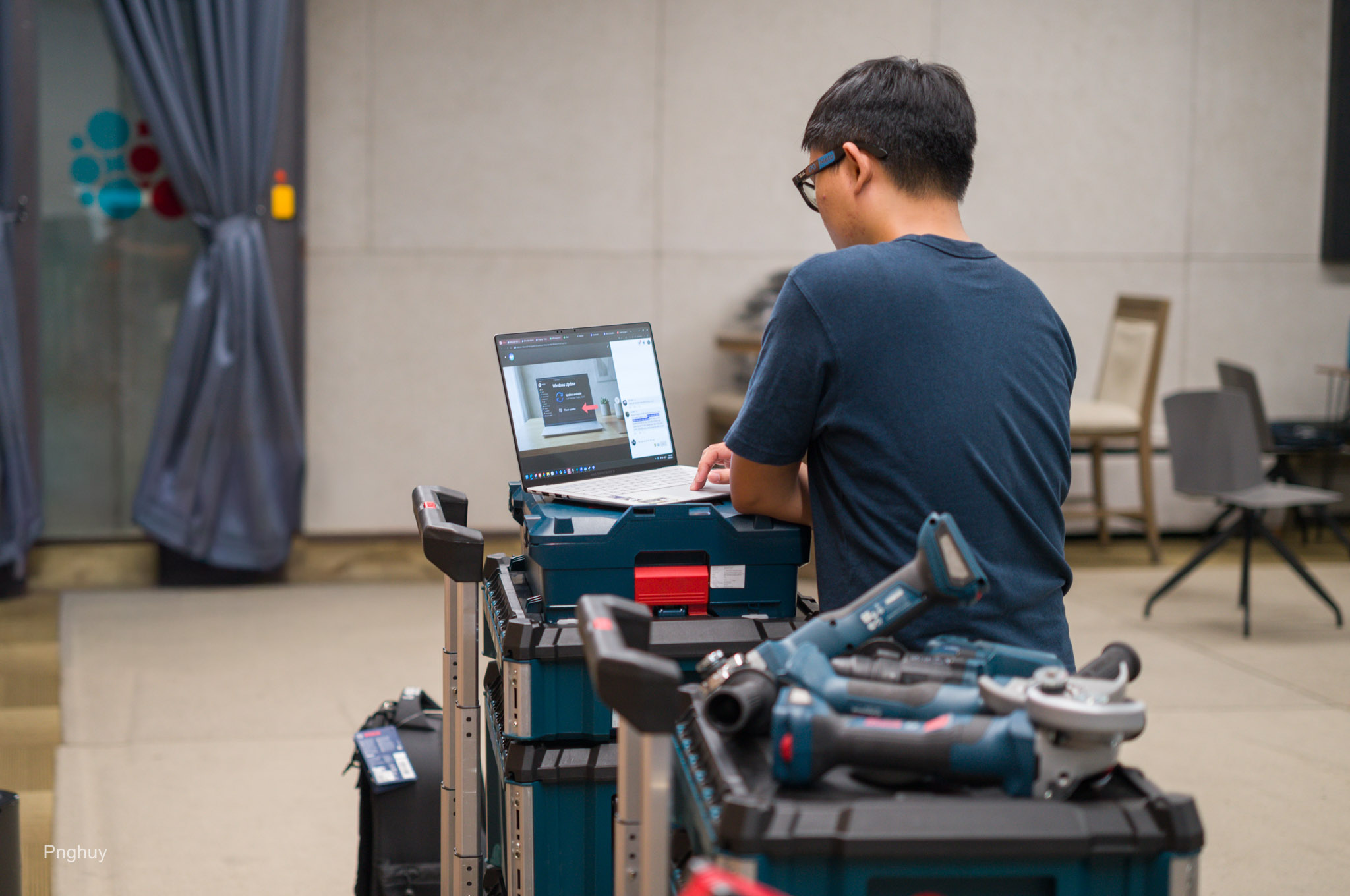 tinhte-huy-tren-tay-laptop-ASUS-ExpertBook-Ultra-25.jpg