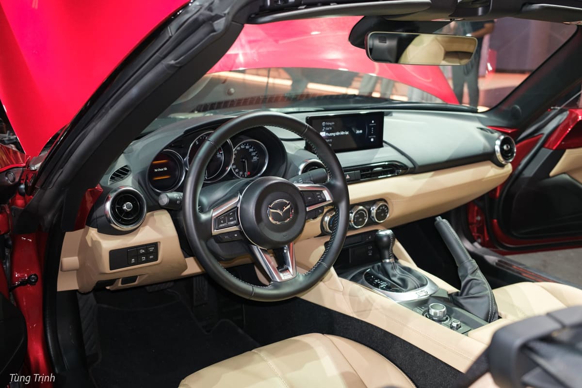 mazda-mx-5-ra-mat-thi-truong-viet-nam-8.jpg