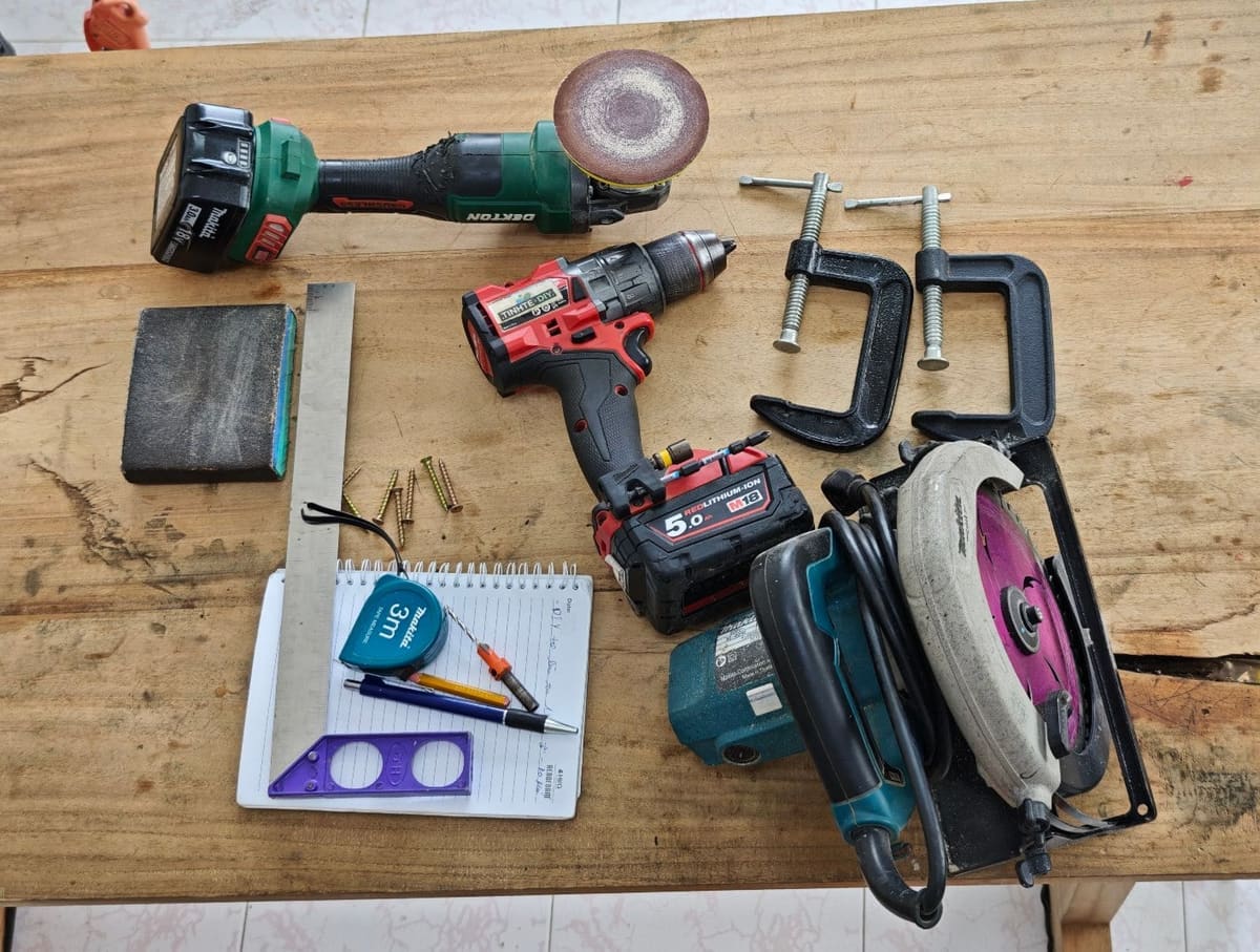 DIY: Làm một cái bàn đơn giản.