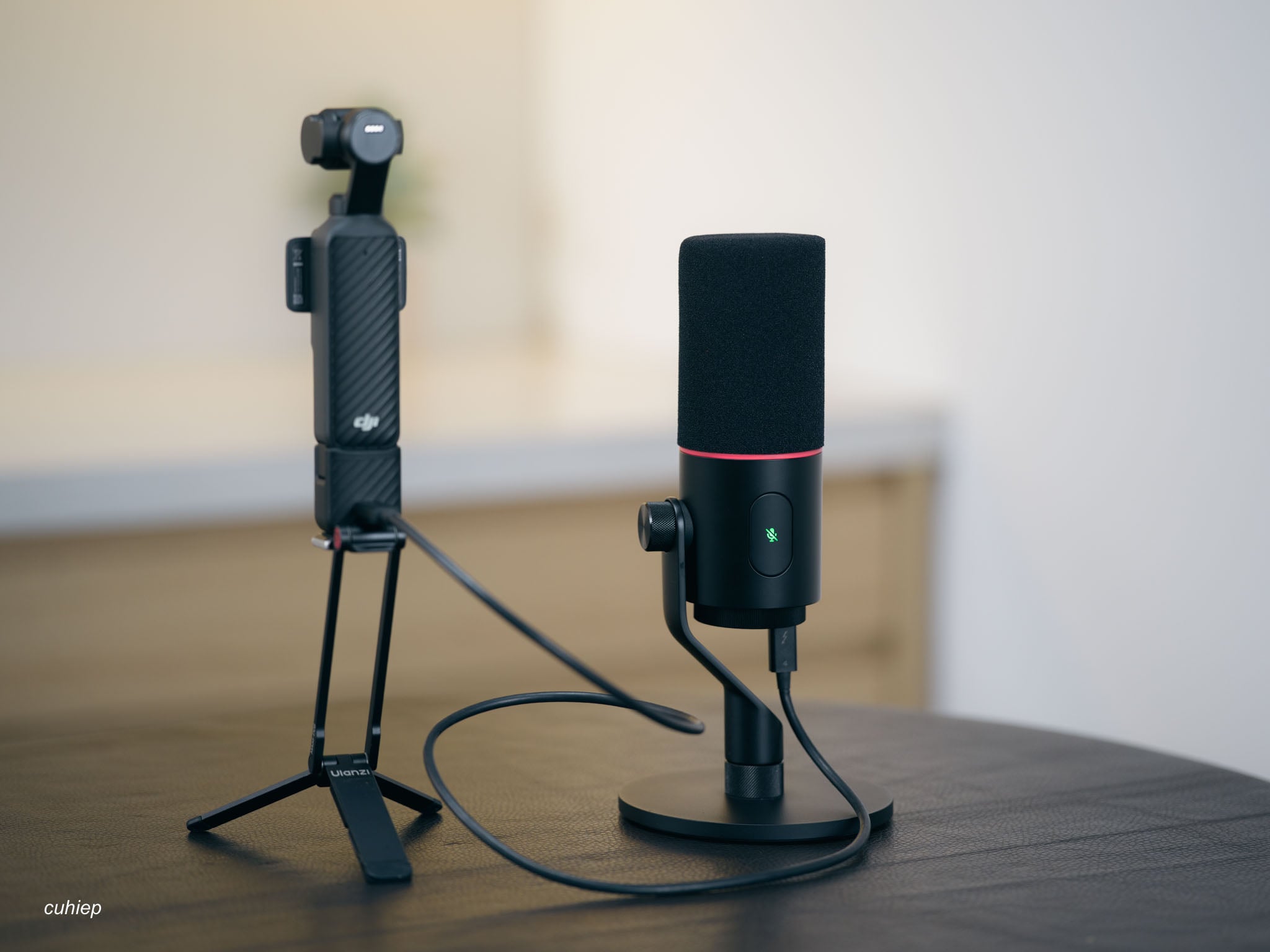 Thử âm thanh mic Razer Seiren V3 Pro với Pocket 4 qua cổng USB-C