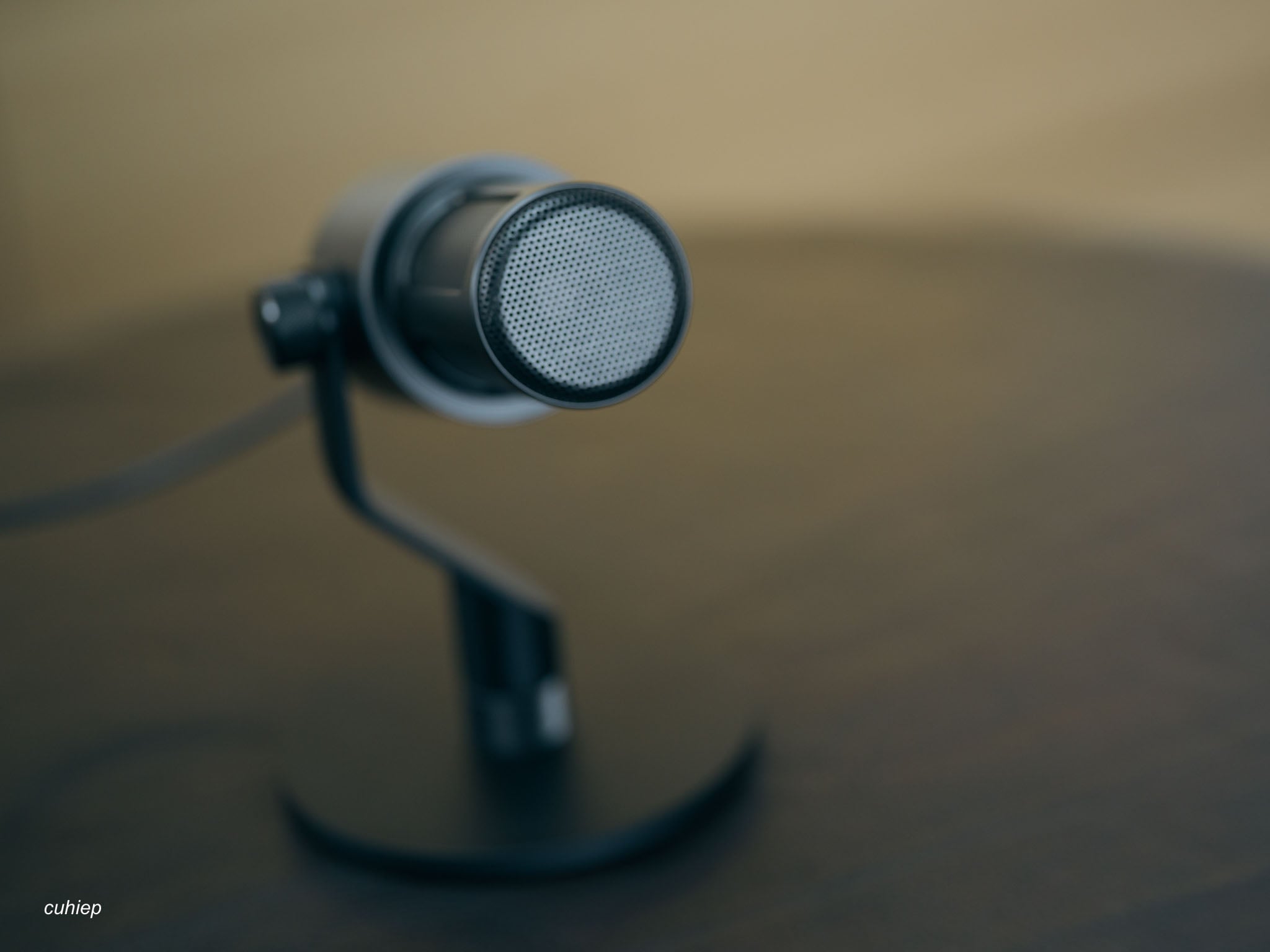 DJI-Pocket4-Razer-Seiren-V3-Pro-Tinhte-cuhiep-7.jpg