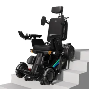 Đây là XSTO X12 - Xe lăn điện có thể leo cầu thang, vượt địa hình, tích hợp AI, giá từ 1.13 tỷ đồng