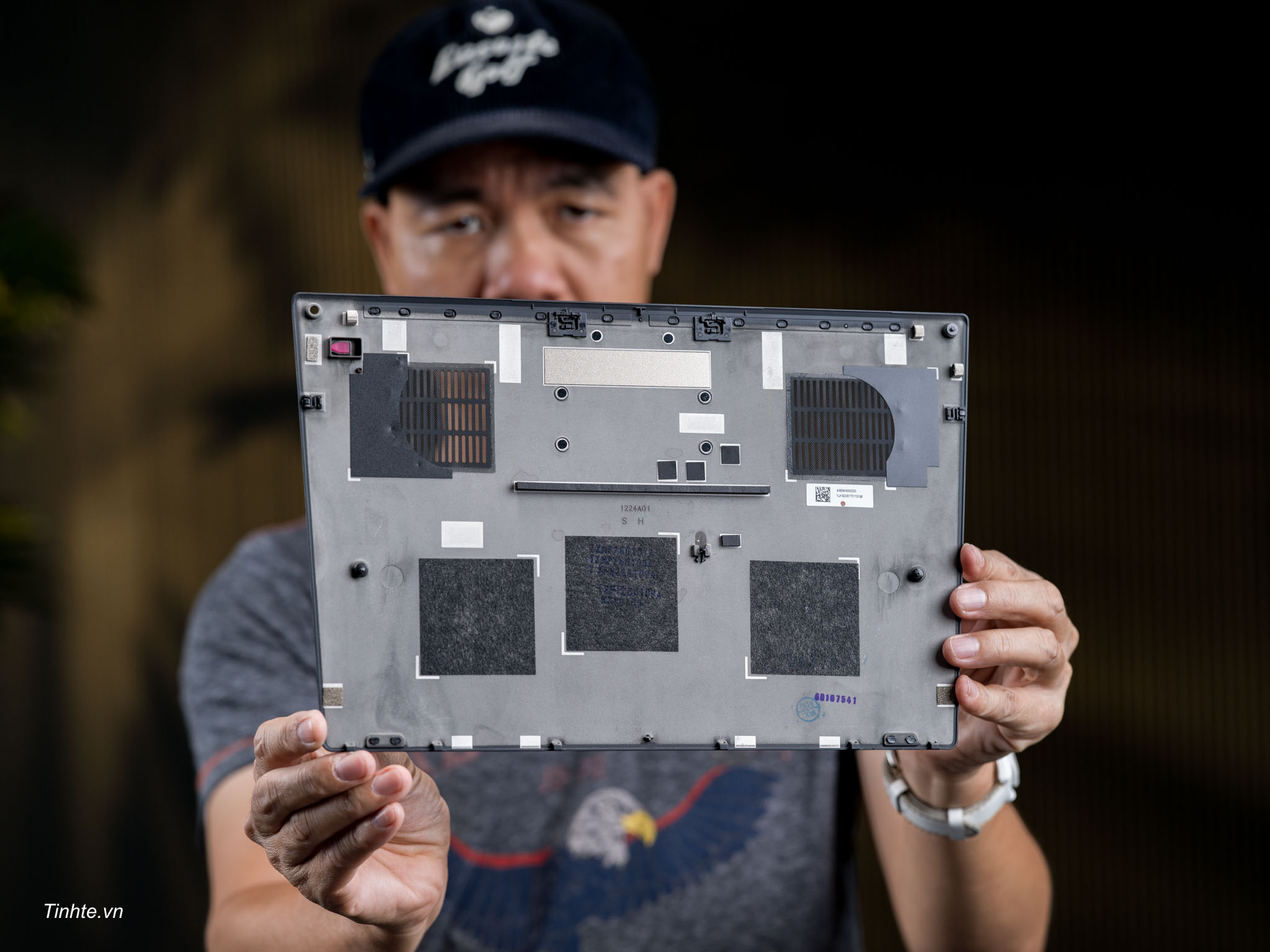 Lenovo-thinkpad-carbon-x1-gen14-aura-editino-teardown-tinhte-cuhiep-48.jpg