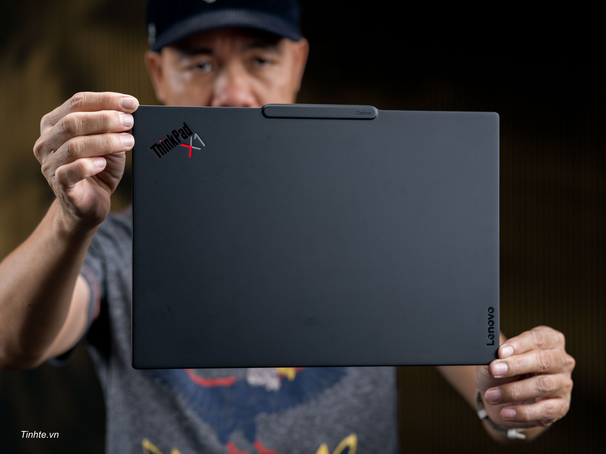 Lenovo-thinkpad-carbon-x1-gen14-aura-editino-teardown-tinhte-cuhiep-44.jpg