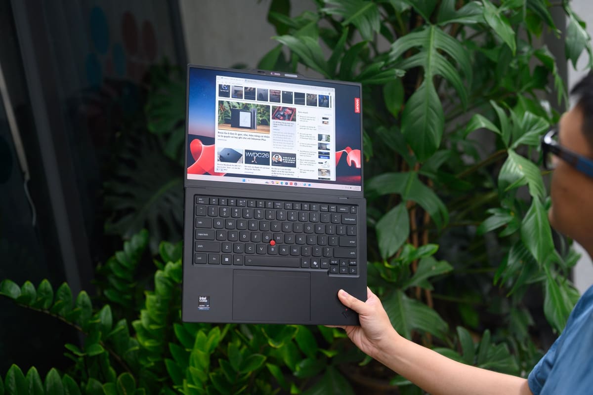 Trên tay Lenovo ThinkPad X1 Carbon Gen 14 Aura Edition: Đẹp, đẳng cấp