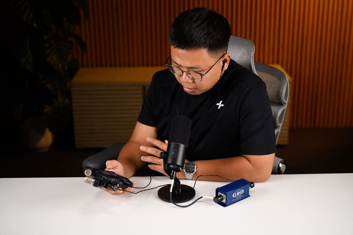 tinhte-khang-tren-tay-razer-seiren-v3-pro-42.jpg