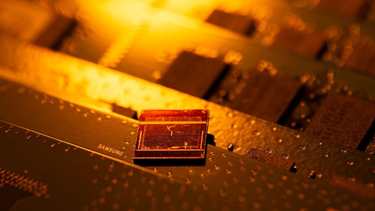 memory-chip.jpeg