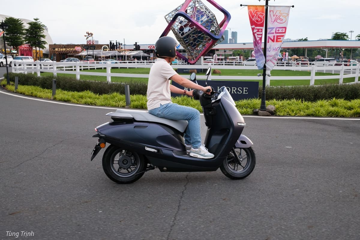 Hình ảnh xe máy điện Honda UC3 vừa mở bán: Kiểu dáng lạ mắt, hoàn thiện tốt, giá từ 56,5 triệu đồng