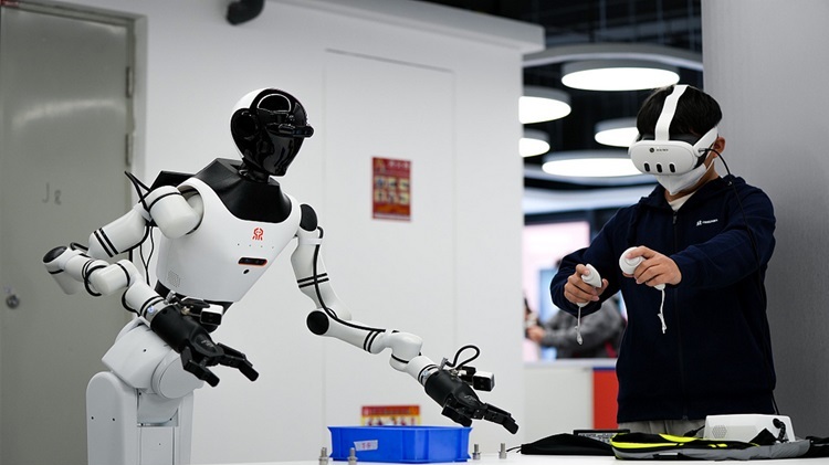 Robot hình người của Trung Quốc được huấn luyện thế nào?