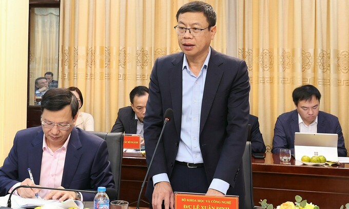Thứ trưởng Lê Xuân Định mong muốn có nhiều kết quả nghiên cứu được thương mại hoá. Ảnh: Nam Phương