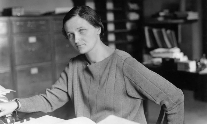 Cecelia Payne-Gaposchkin tại Đài quan sát Đại học Harvard. Ảnh: Viện Smithsonian/Adam Cuerden