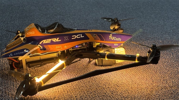 Drone AI đánh bại nhà vô địch thế giới trên đường đua