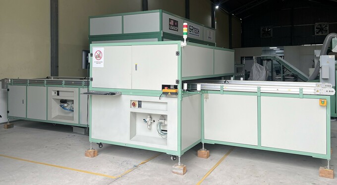 [Caption]Dây chuyền Xử lý và tái chế pin mặt trời của 5RTECH