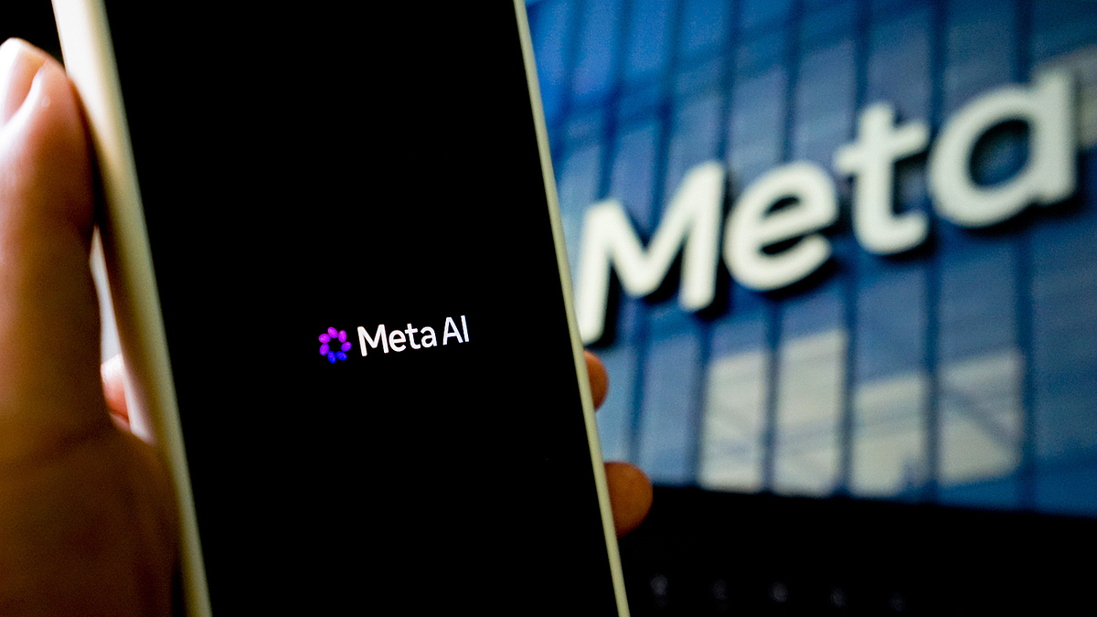 Hỗn loạn bên trong Meta giữa cơn sốt tái cấu trúc vì AI