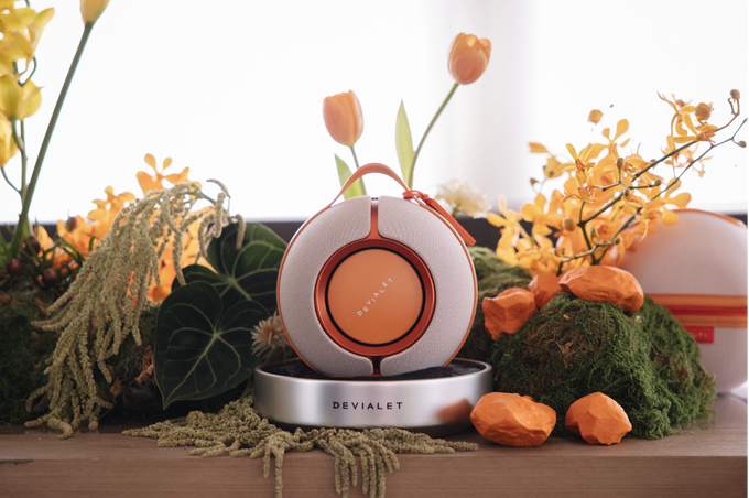 Devialet ra mắt loa Mania phối màu mới trên du thuyền